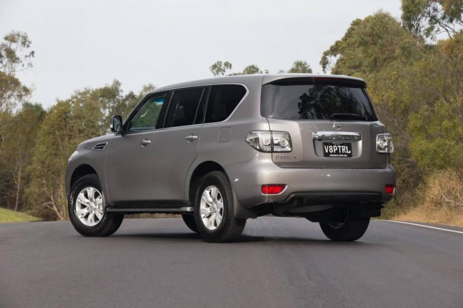  Nissan Patrol 2013 года  (фото 4 из 20)